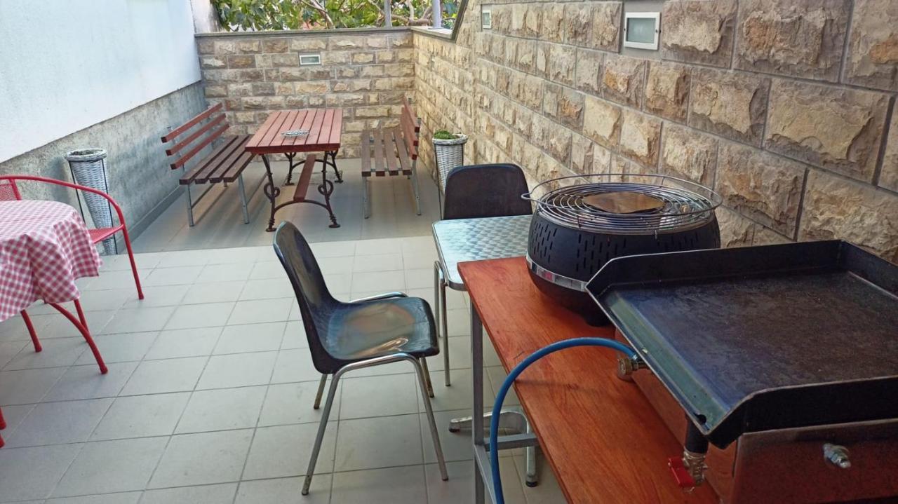 Apartments Mali Mate Tribalj Extérieur photo