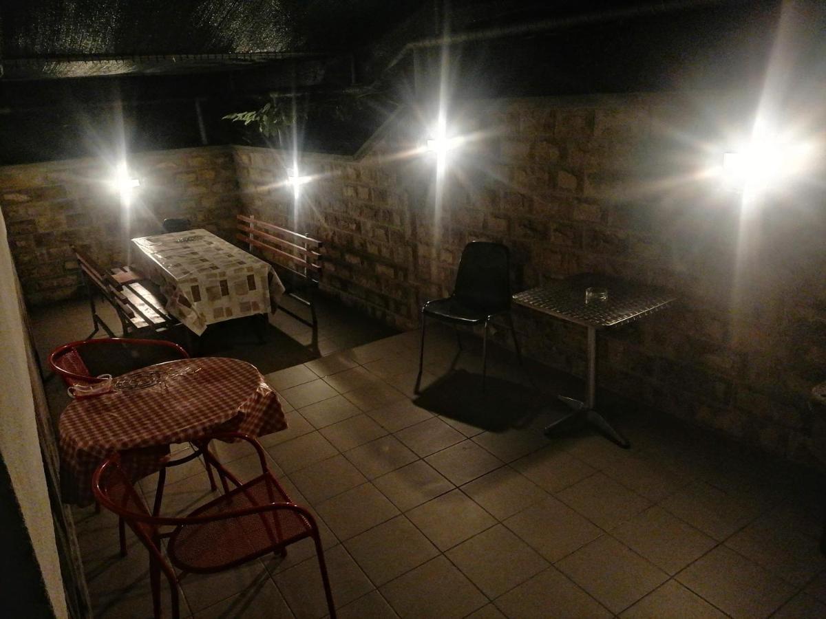 Apartments Mali Mate Tribalj Extérieur photo